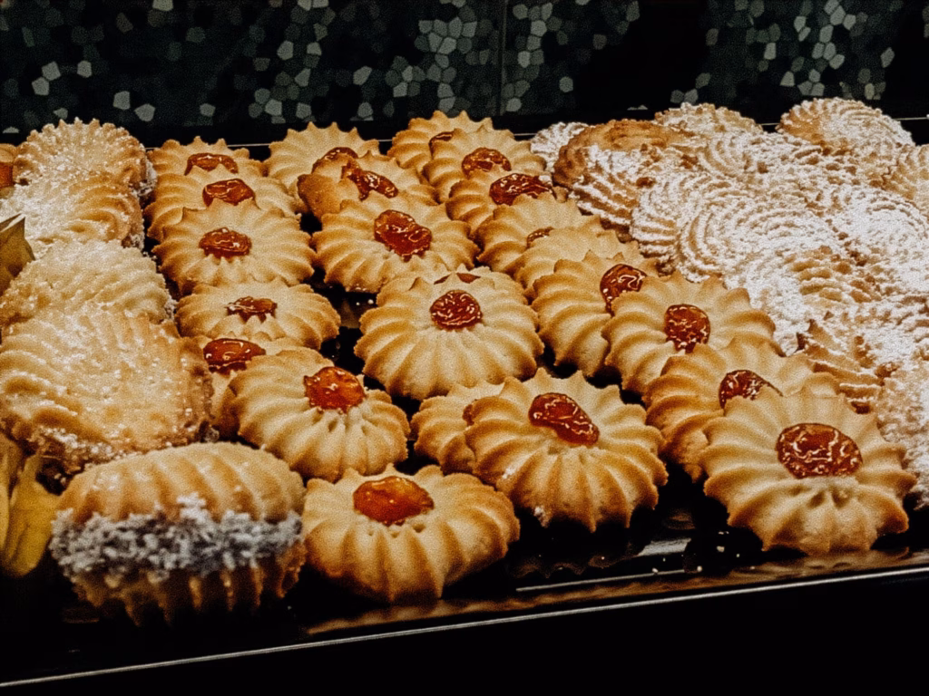 Weihnachtskekse bei Gentle Hide, frisch gebacken und wunderschön präsentiert.
